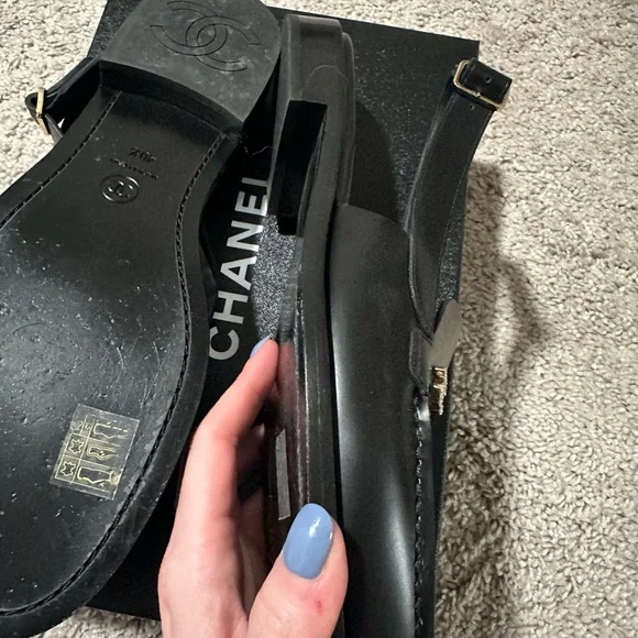 CHANEL Black Leather Slingbacks - Picture 5 of 7